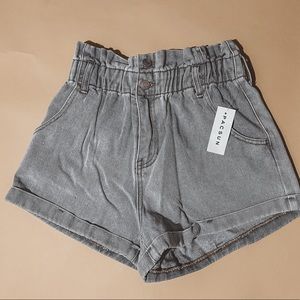 “Paper bag” mom shorts